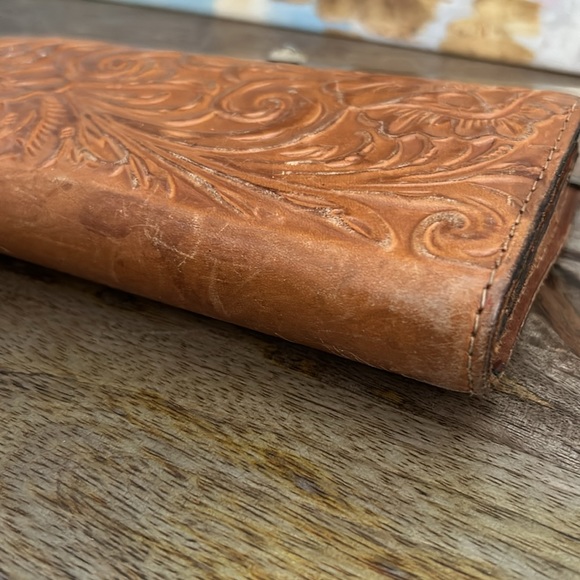 PATRICIA NASH Brown Tooled Leather Wallet - Picture 7 of 9